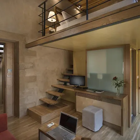 Neoria Houses